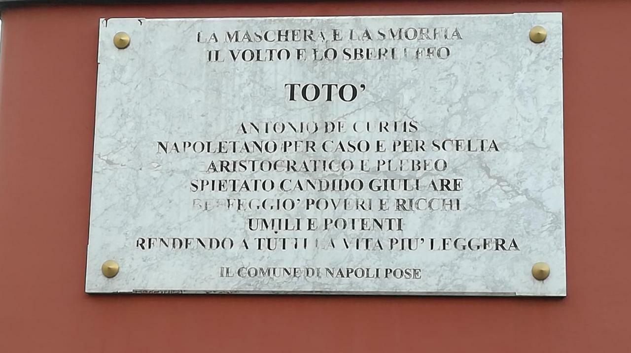 "Dint E Viche E Napule" Guest House Naples Exterior photo